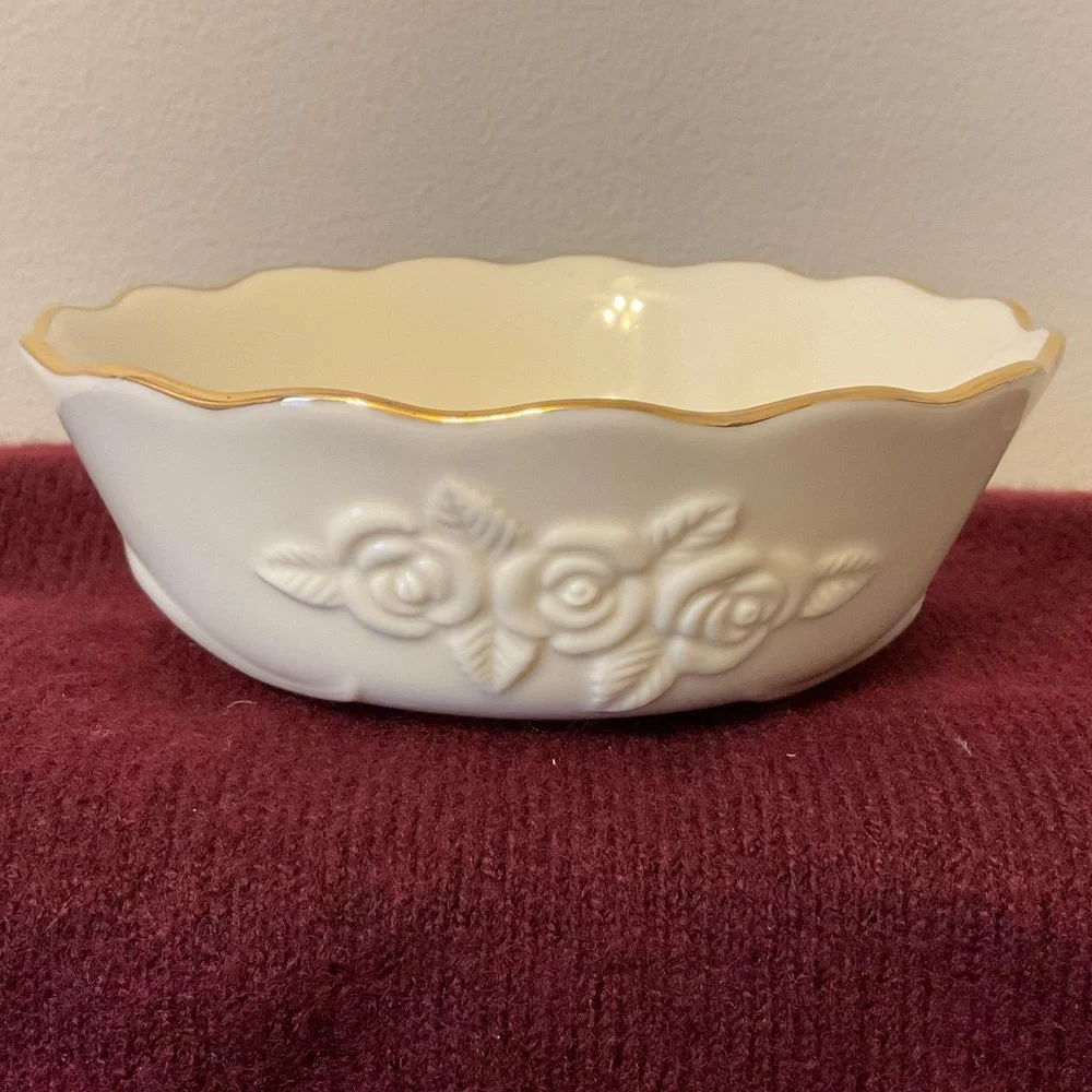Vintage Classic Lenox Serving Bowls - Set of Two